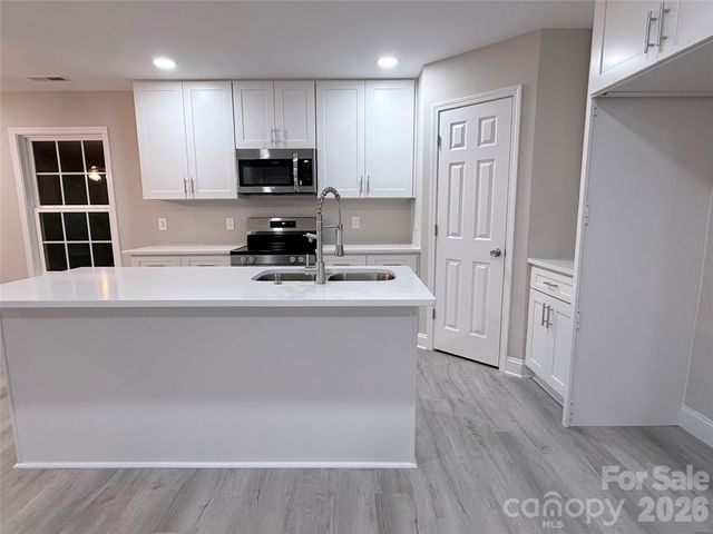 124 Peace Lane, Mooresville, NC 28115