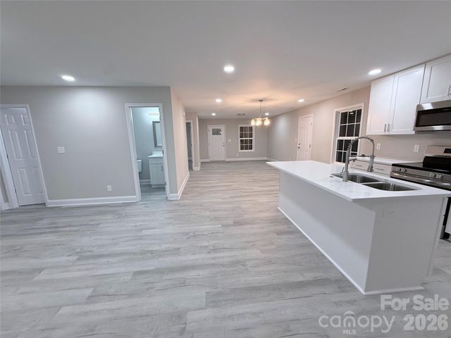 124 Peace Lane, Mooresville, NC 28115