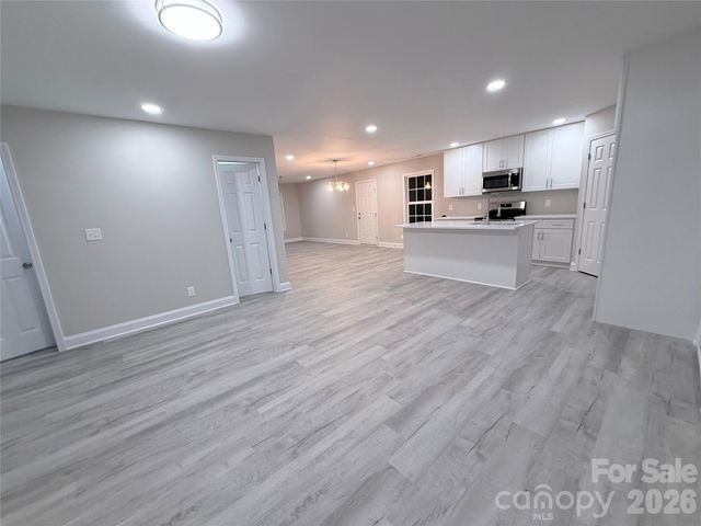 124 Peace Lane, Mooresville, NC 28115