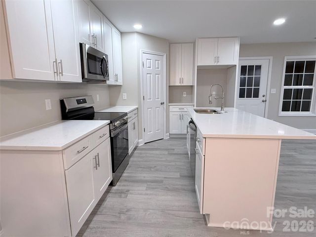 124 Peace Lane, Mooresville, NC 28115