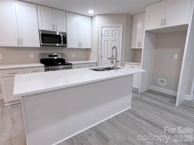 124 Peace Lane, Mooresville, NC 28115