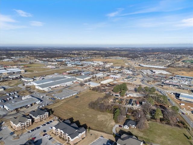 250 E Industrial Circle, Tontitown, AR 72762