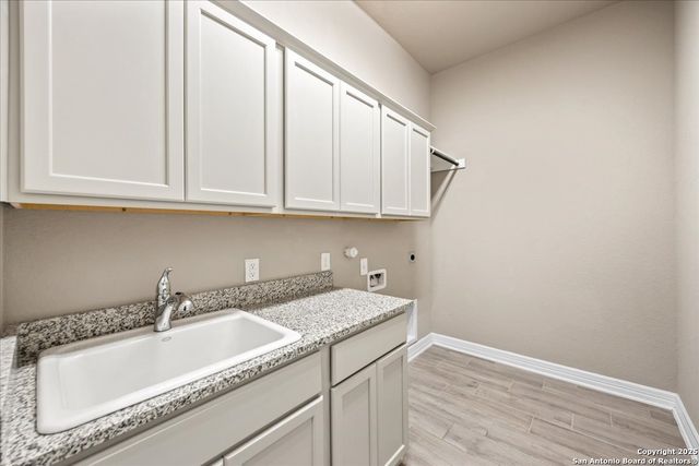 1622 Buttonwood, San Antonio, TX 78260