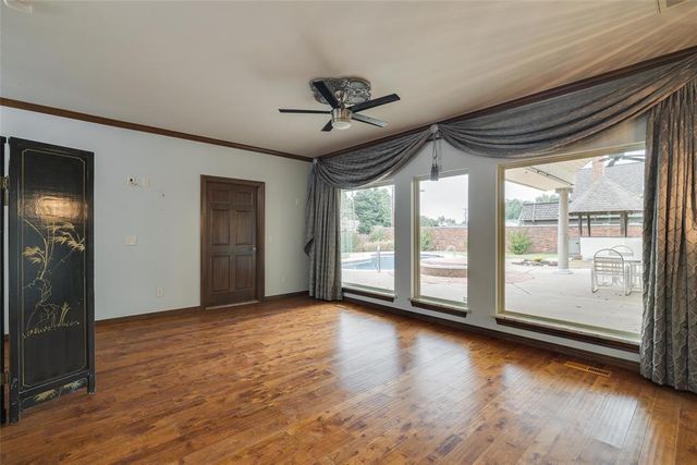 8204 Brownsville Lane, Bethany, OK 73008