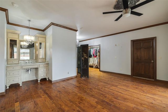 8204 Brownsville Lane, Bethany, OK 73008