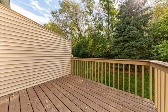1465 S Trail Circle, Faribault, MN 55021
