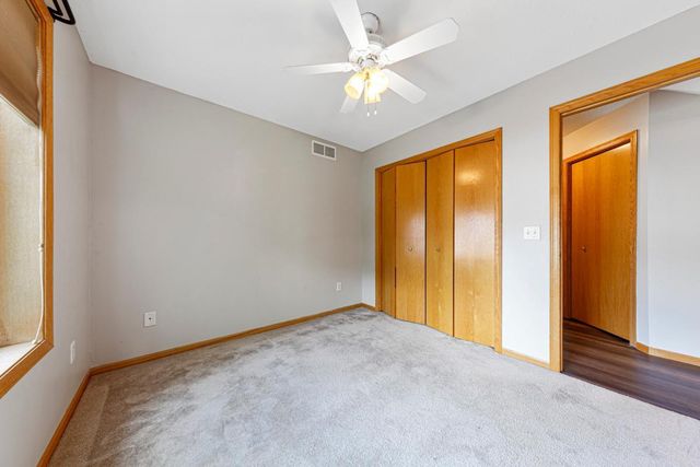 1465 S Trail Circle, Faribault, MN 55021