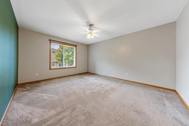 1465 S Trail Circle, Faribault, MN 55021