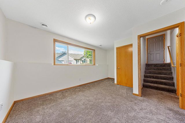 1465 S Trail Circle, Faribault, MN 55021