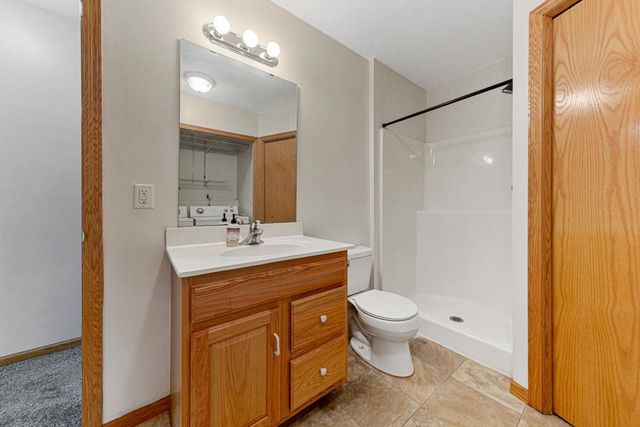 1465 S Trail Circle, Faribault, MN 55021