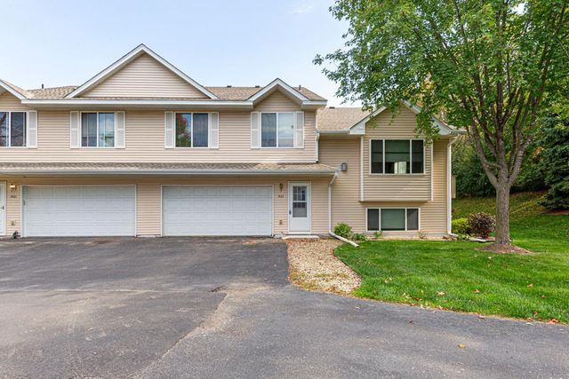 1465 S Trail Circle, Faribault, MN 55021