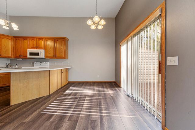 1465 S Trail Circle, Faribault, MN 55021