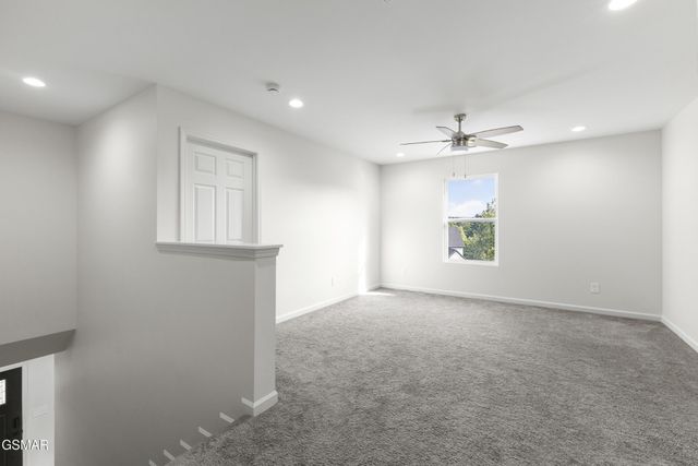 1007 Crown Ridge Lane, Powell, TN 37849