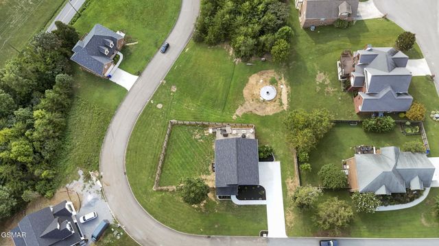 1007 Crown Ridge Lane, Powell, TN 37849