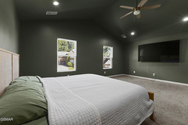 1007 Crown Ridge Lane, Powell, TN 37849