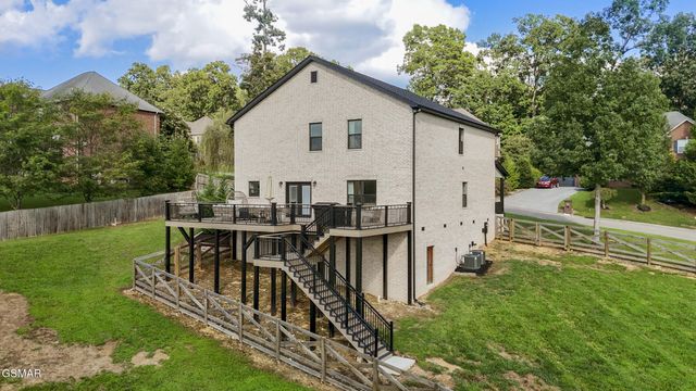 1007 Crown Ridge Lane, Powell, TN 37849