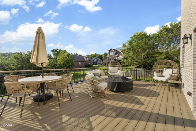 1007 Crown Ridge Lane, Powell, TN 37849