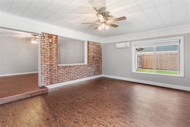 4929 Redondo Street, North Richland Hills, TX 76180