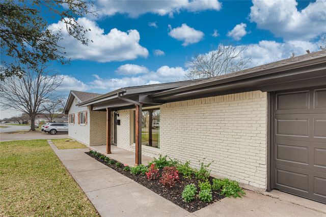 4929 Redondo Street, North Richland Hills, TX 76180