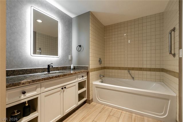 30 Strada Di Villaggio 149, Henderson, NV 89011