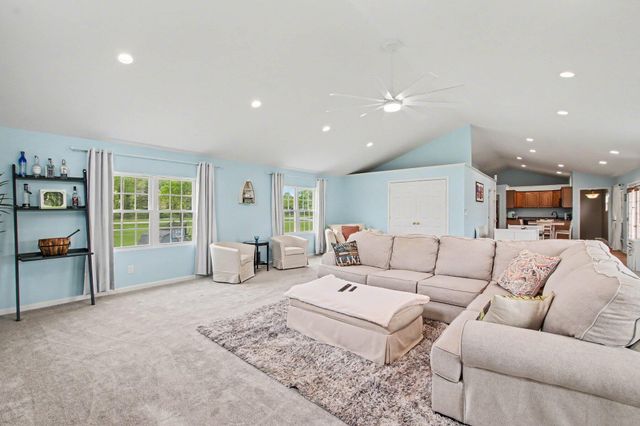 95 Waterside Drive, Sparta, KY 41086