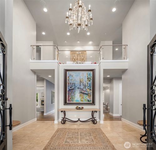 2 Crescent Key SE, Bellevue, WA 98006