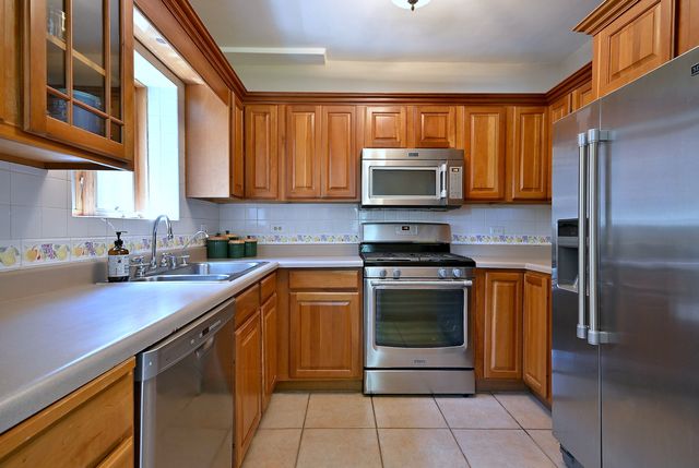 146 S Poplar Avenue, Elmhurst, IL 60126