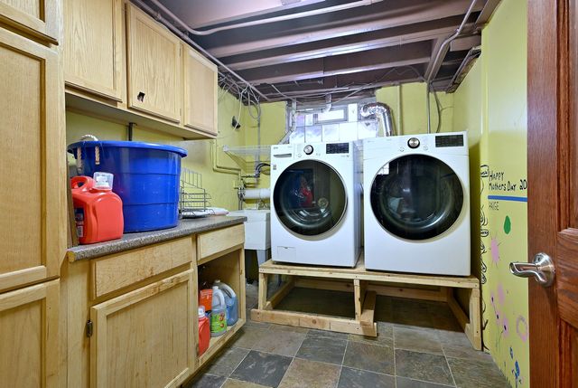 146 S Poplar Avenue, Elmhurst, IL 60126