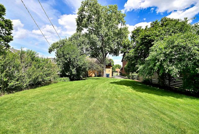 146 S Poplar Avenue, Elmhurst, IL 60126