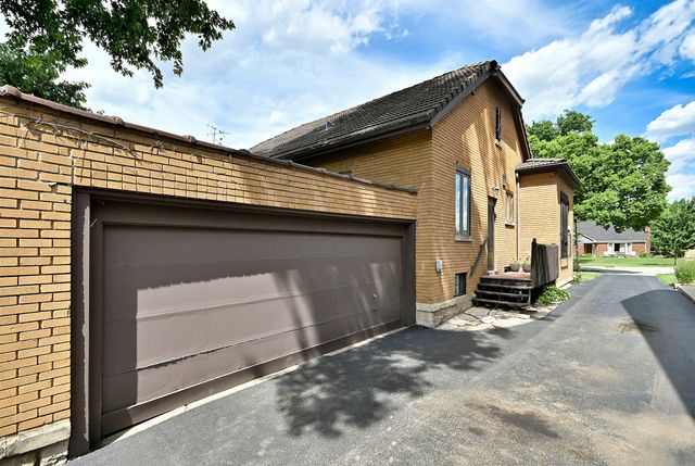 146 S Poplar Avenue, Elmhurst, IL 60126