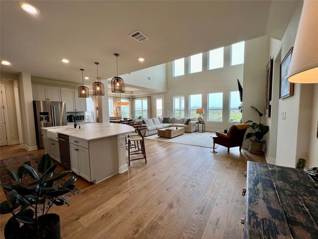 1629 Hazy Hills LOOP, Dripping Springs, TX 78620
