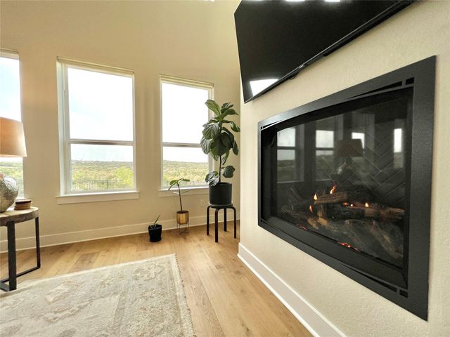 1629 Hazy Hills LOOP, Dripping Springs, TX 78620