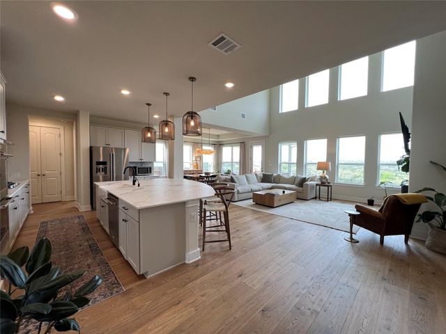 1629 Hazy Hills LOOP, Dripping Springs, TX 78620