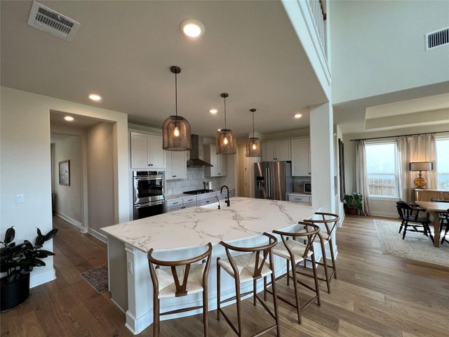 1629 Hazy Hills LOOP, Dripping Springs, TX 78620