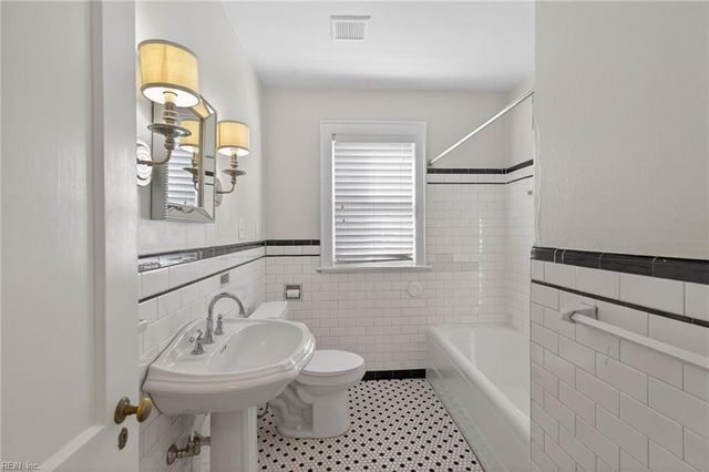 1426 Cedar LN, Norfolk, VA 23508