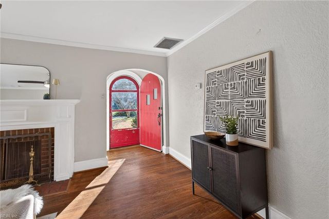 1426 Cedar LN, Norfolk, VA 23508