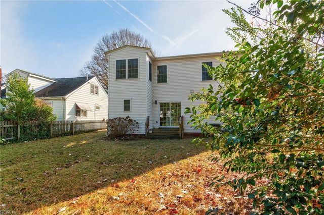 1426 Cedar LN, Norfolk, VA 23508