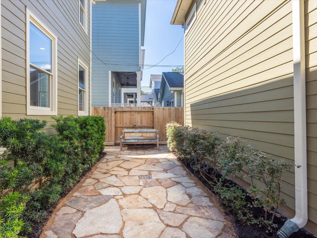 837 E 27th Street, Houston, TX 77009