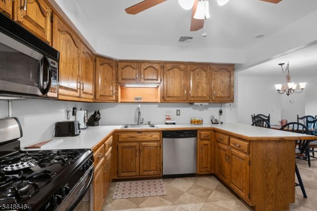 900 Van Houten Ave A2, Clifton City, NJ 07013