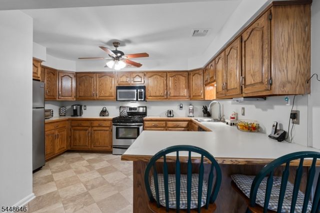 900 Van Houten Ave A2, Clifton City, NJ 07013