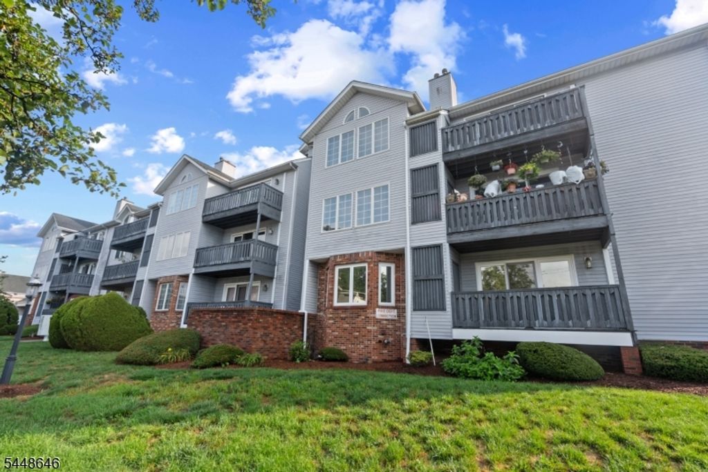 900 Van Houten Ave A2, Clifton City, NJ 07013