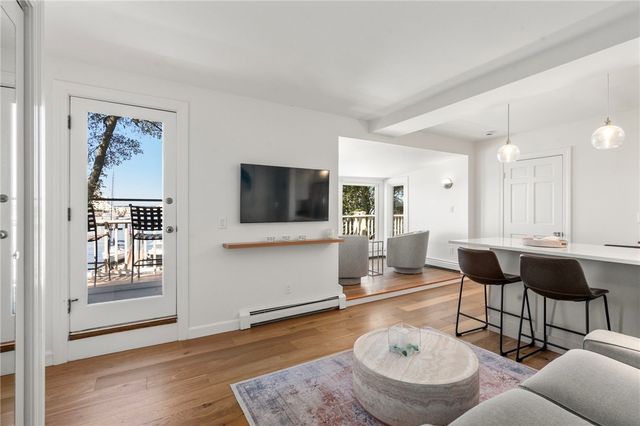 58 Washington Street 3, Newport, RI 02840