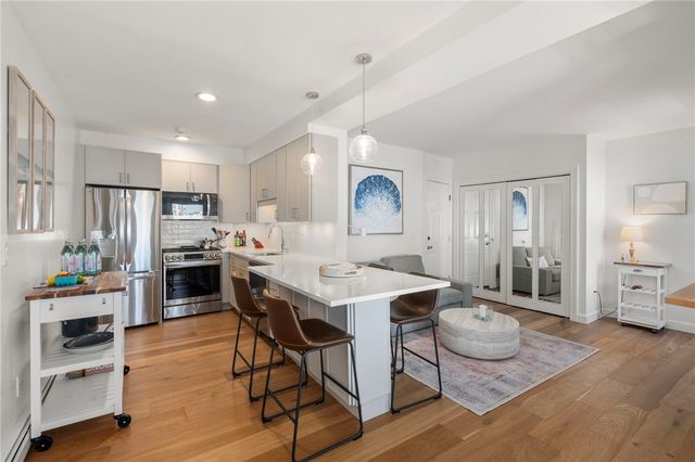 58 Washington Street 3, Newport, RI 02840