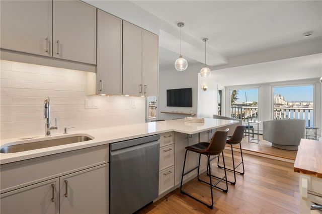 58 Washington Street 3, Newport, RI 02840