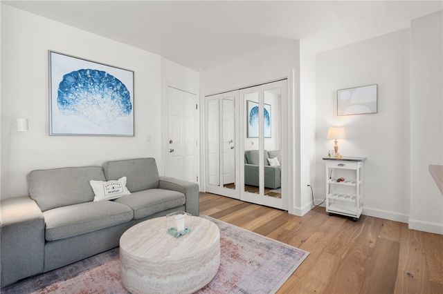 58 Washington Street 3, Newport, RI 02840