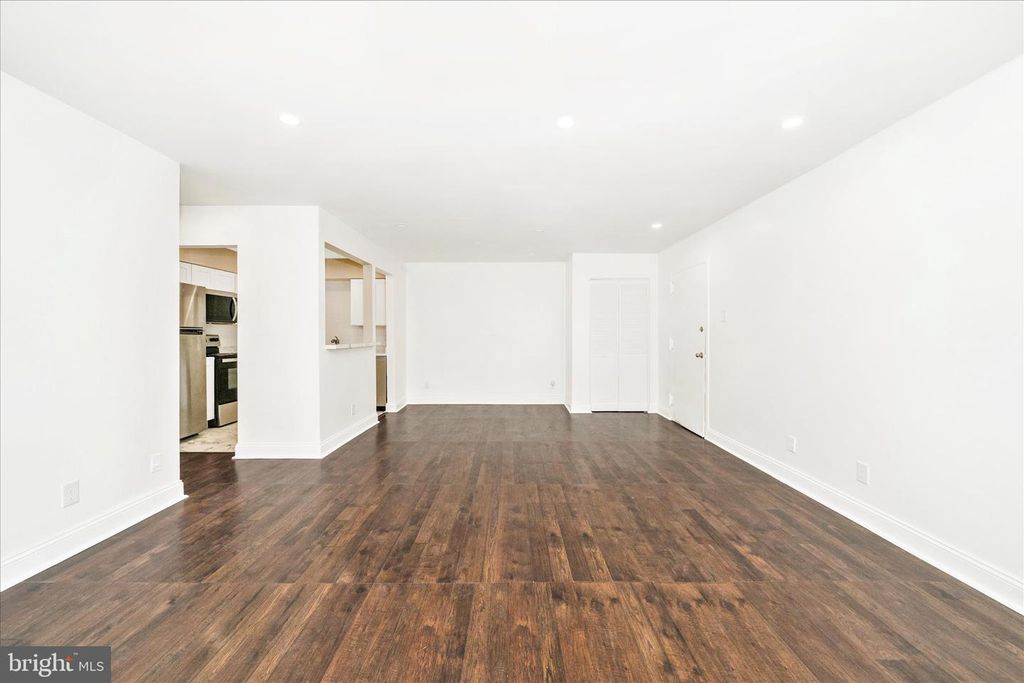 Image 13 of property listing at 10125 PRINCE PL #103-11B, Upper Marlboro, MD 20774
