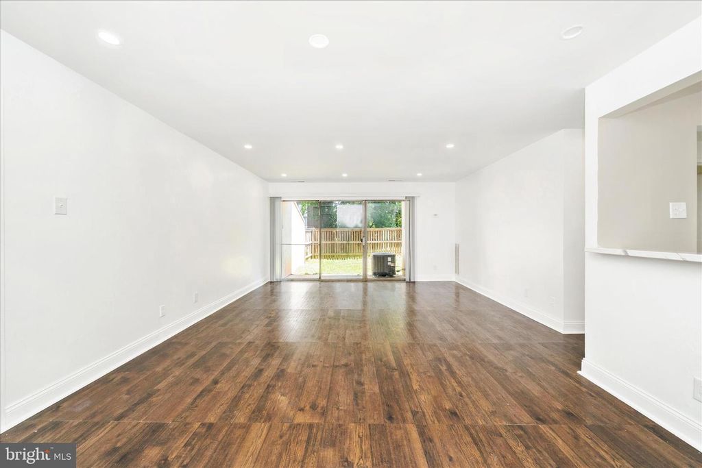 Image 14 of property listing at 10125 PRINCE PL #103-11B, Upper Marlboro, MD 20774