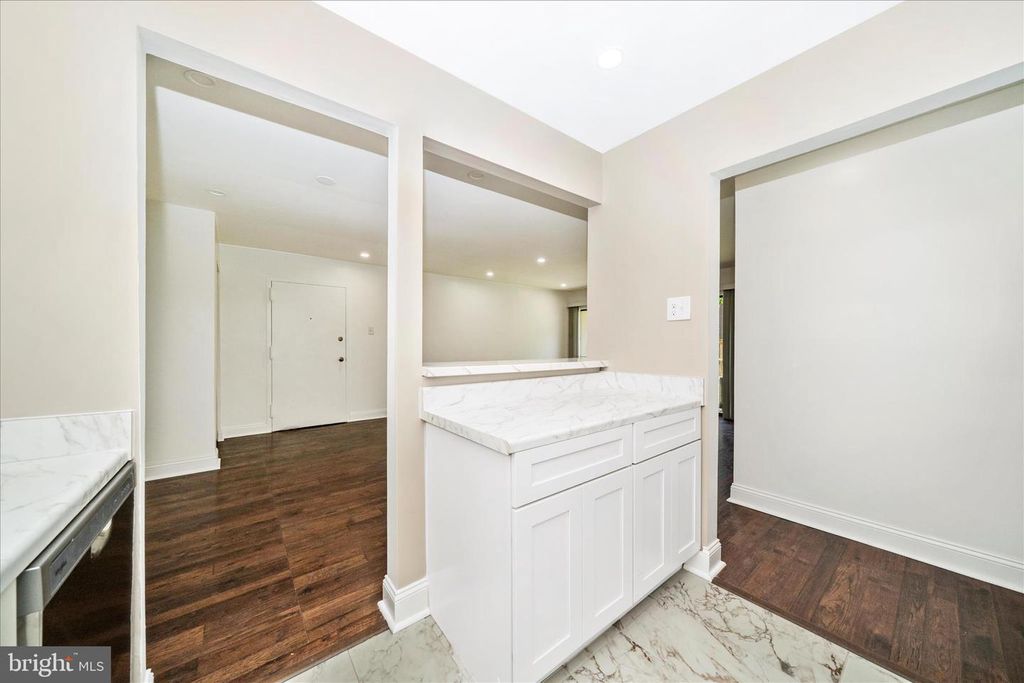 Image 18 of property listing at 10125 PRINCE PL #103-11B, Upper Marlboro, MD 20774