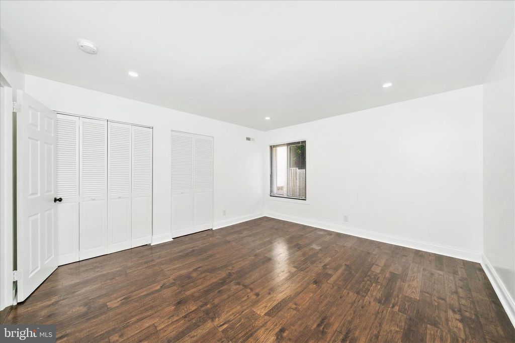 Image 23 of property listing at 10125 PRINCE PL #103-11B, Upper Marlboro, MD 20774