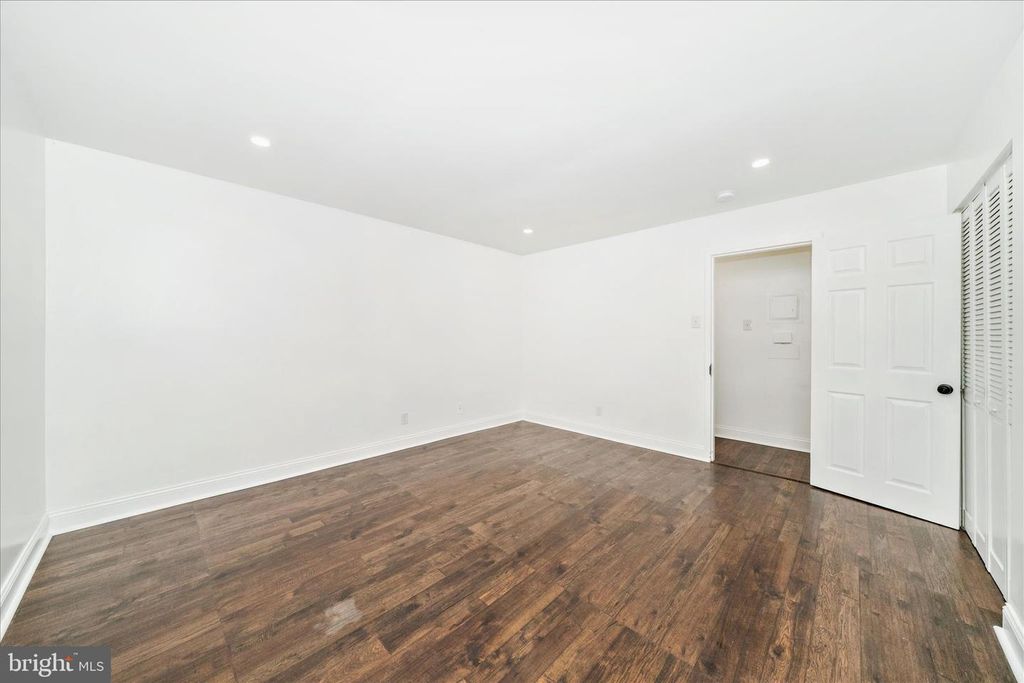 Image 25 of property listing at 10125 PRINCE PL #103-11B, Upper Marlboro, MD 20774